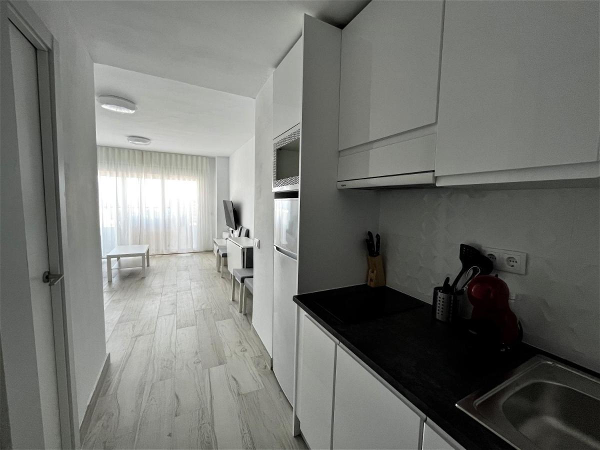 Ver853 - Estudio Con Terraza Vistas Al Mar, Piscina, Playa, Centro Torremolinos Bagian luar foto